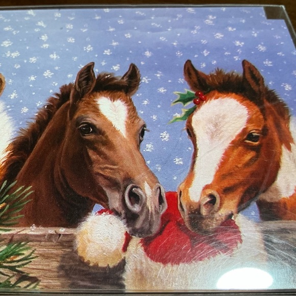 Box of 10 Leanin’ Tree Holiday Cards & Decorated Envelopes - Picture 3 of 5